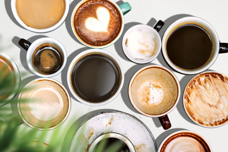 top,view,of,various,of,coffee,cups,,showcasing,different,coffee